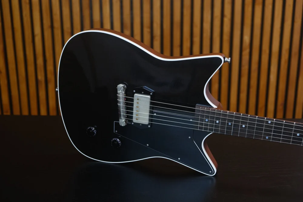 Arcade+-+Piano+Black+Light+